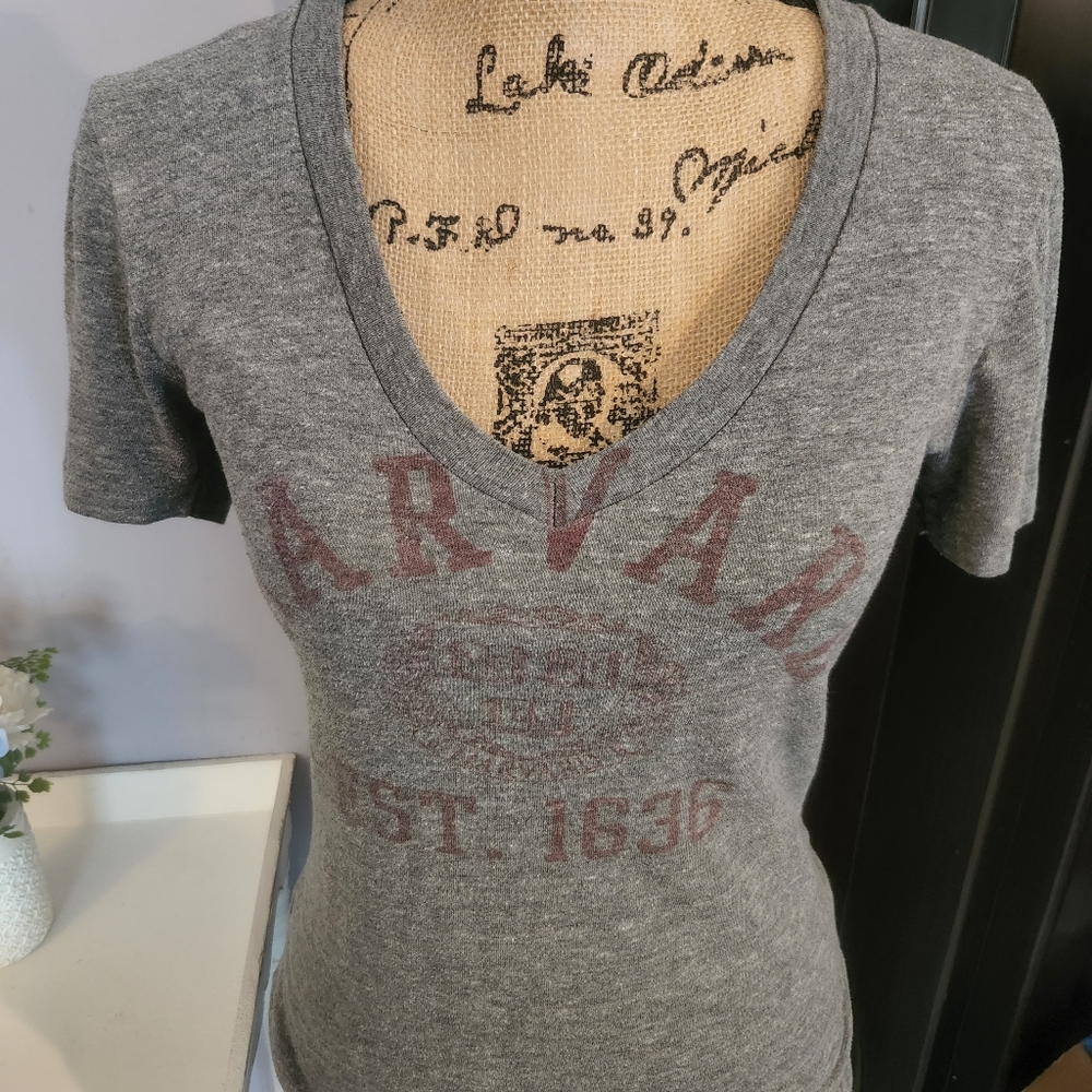 College Wear Size M